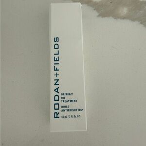 Rodan + Fields DeFrizz+ Oil Treatment - Cream